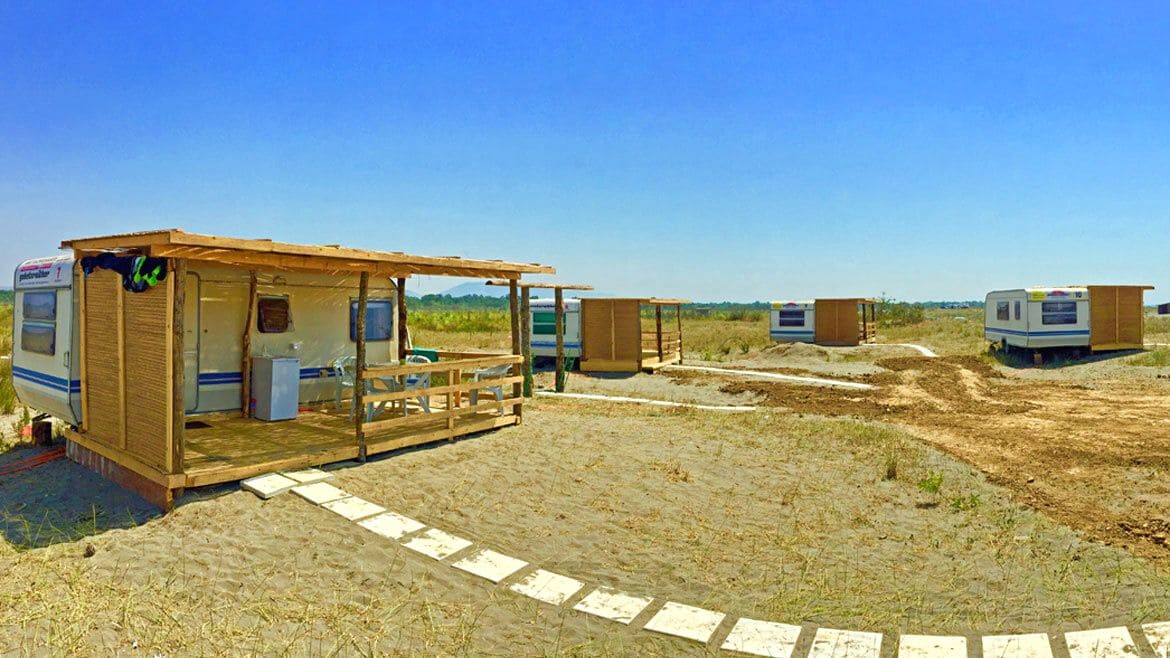 Ulcinj: Standard Wohnwagen im Strandcamp