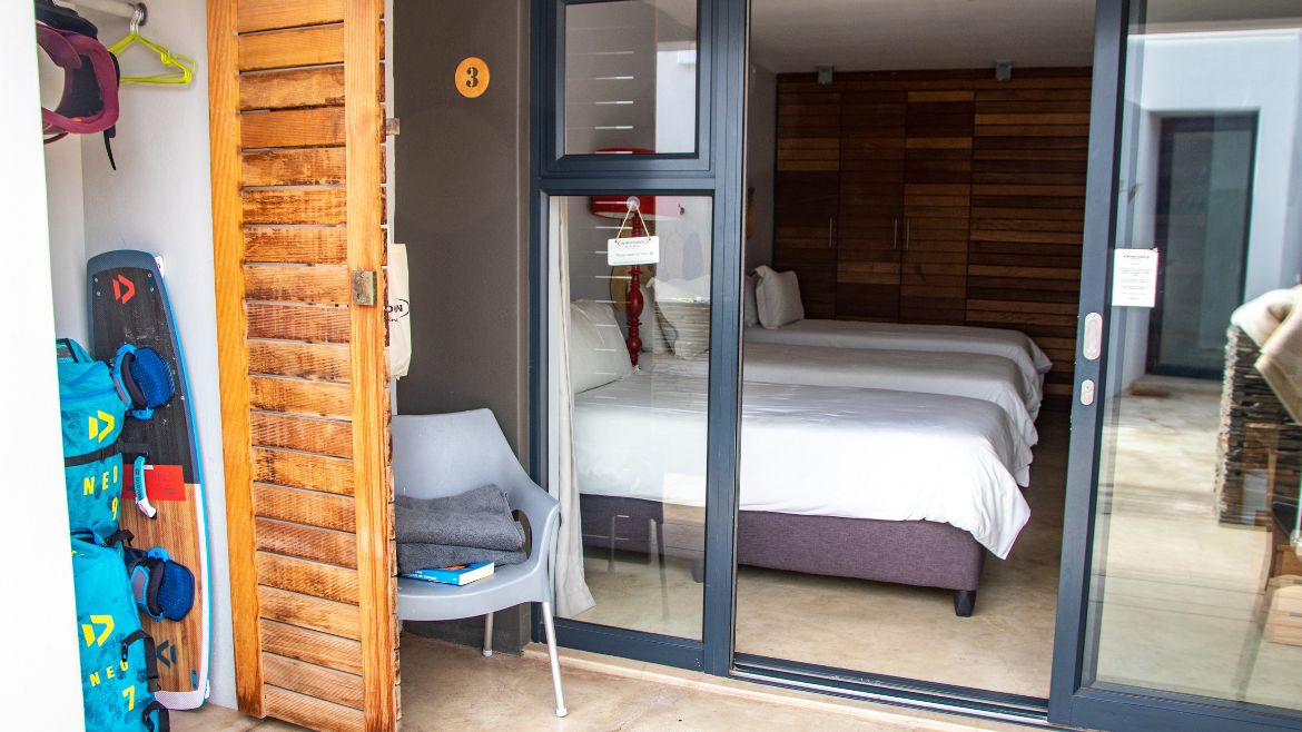 Langebaan: Auf der Terrasse Stauraum für das eigene Material Langebaan: Auf der Terrasse Stauraum für das eigene Material