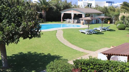 Naxos: Gartenbereich der Surfer Appartements Naxos: Gartenbereich der Surfer Appartements