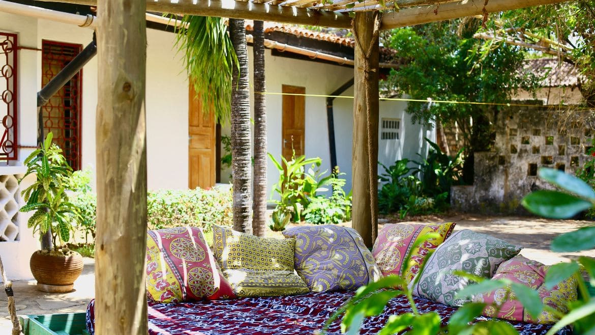 Kilifi: Chillout Bereich des Eco Surf Cottage