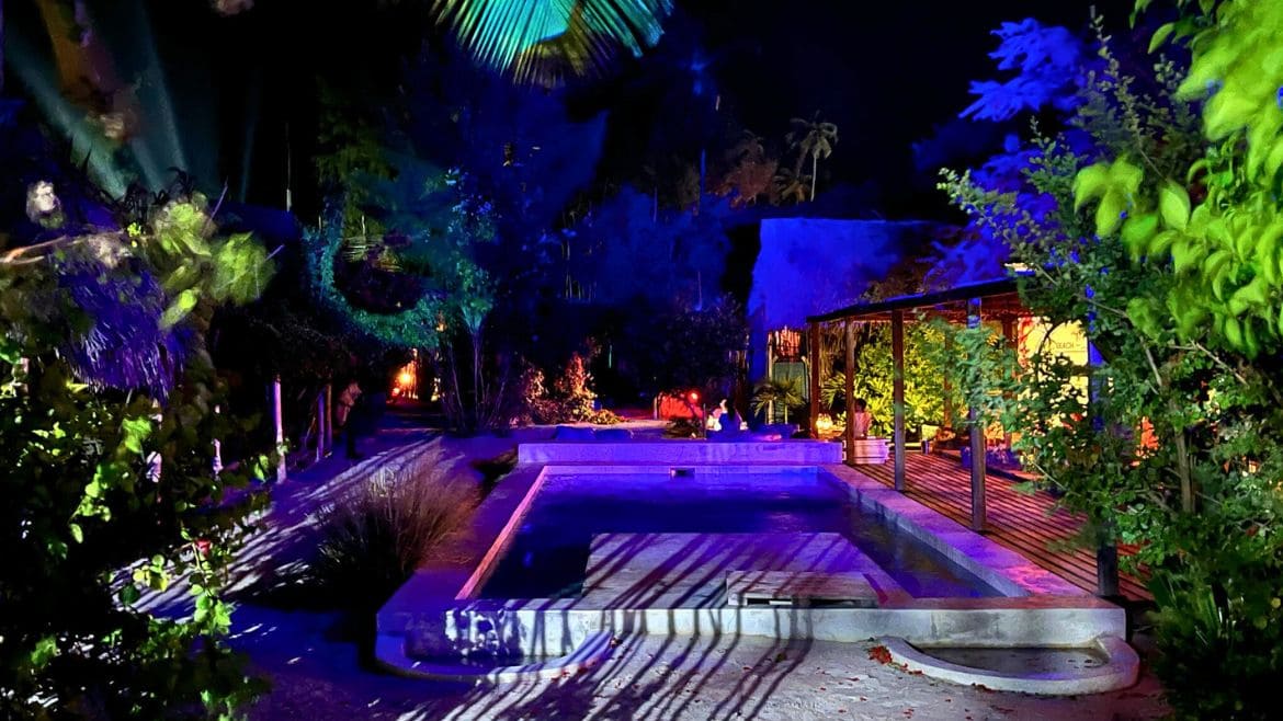 Sansibar: Pool am Abend Sansibar: Pool am Abend