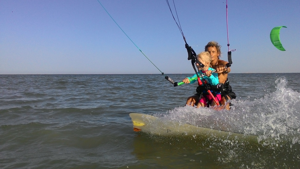 Djerba-Zarzis: Unsere kleinen Gäste haben ebenfalls großen Spaß beim Kite Camp