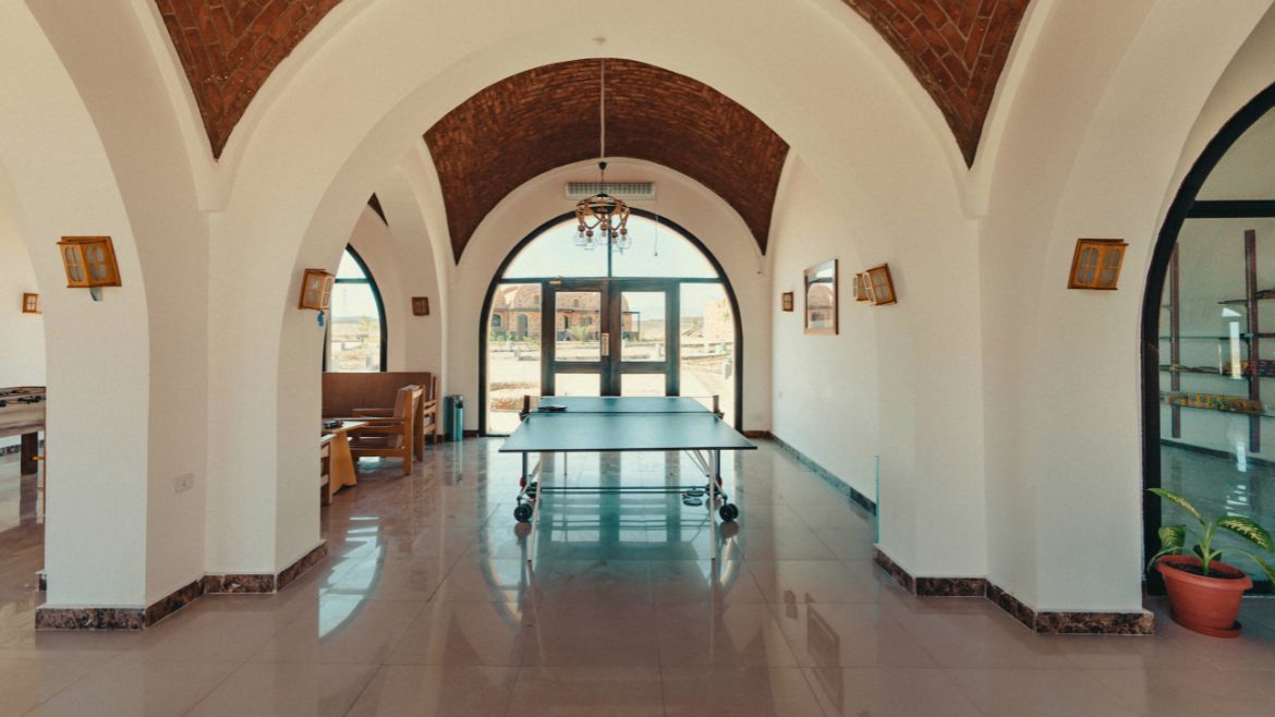 Hamata: Eine Runde Tischtennis nach einem erfolgreichen Kite-Tag Hamata: Eine Runde Tischtennis nach einem erfolgreichen Kite-Tag