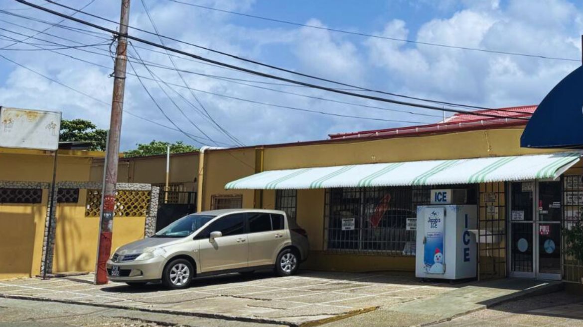 Tobago: Kleine Supermärkte in der Nähe Tobago: Kleine Supermärkte in der Nähe