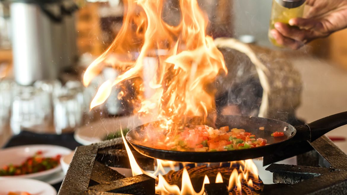 Dakhla: Frisch zubereitetes Essen im Kite- und Wingsurf Camp