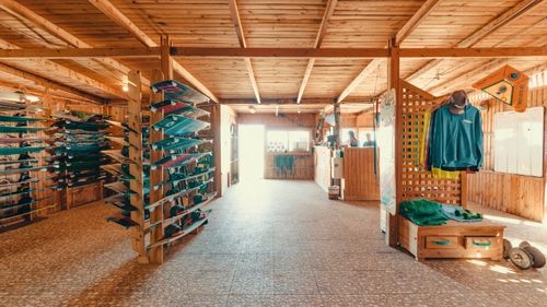 Hamata: Innenbereich der Kitesurf Station