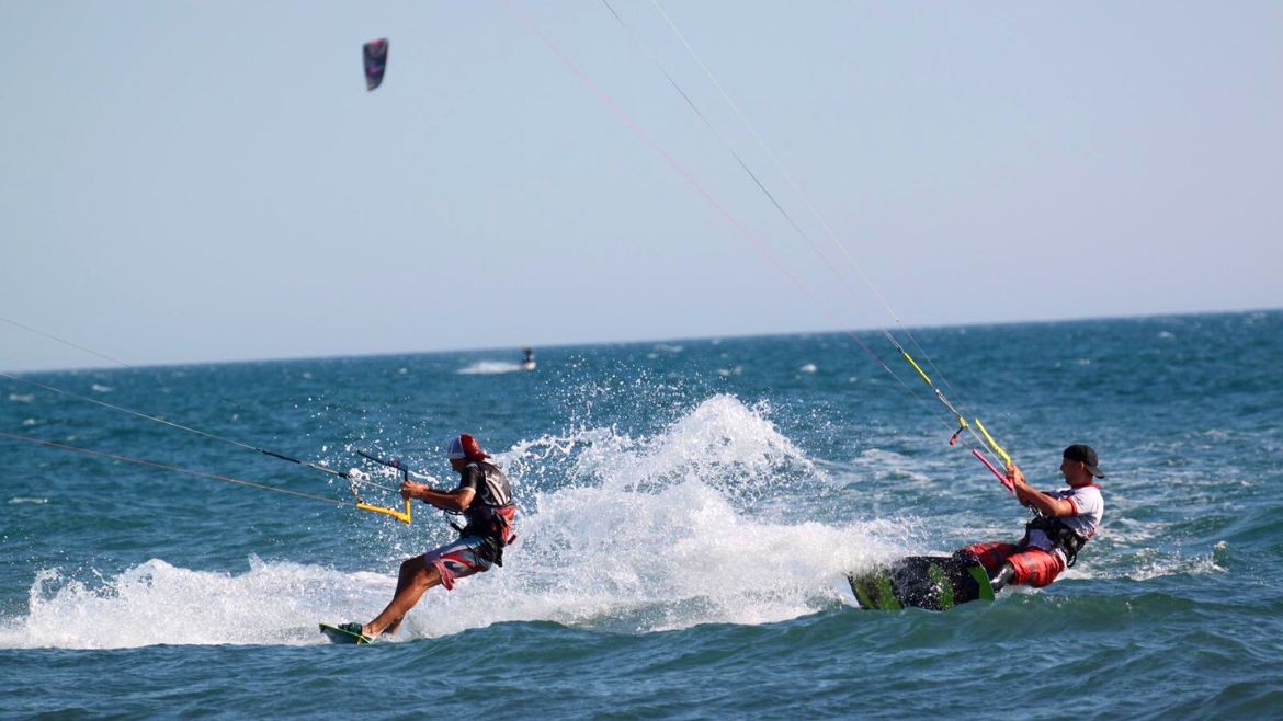 Ulcinj: Kitesurfen an der Kite- und Wingsurf Station