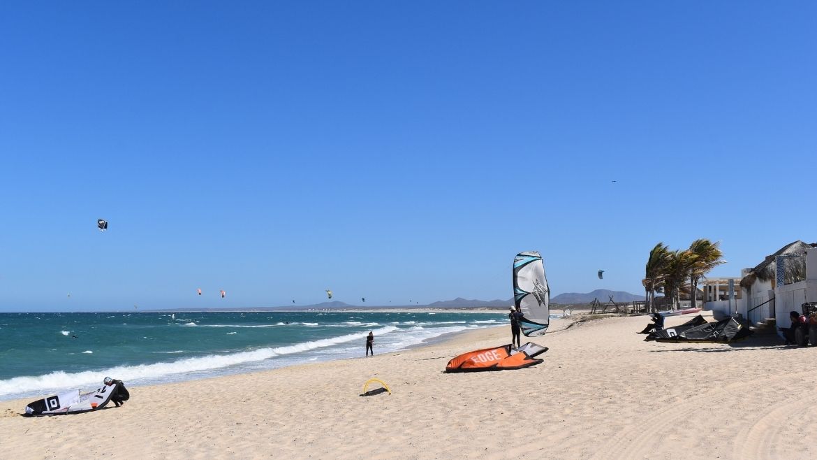 La Ventana: Strandabschnitt der Kitesurf Station