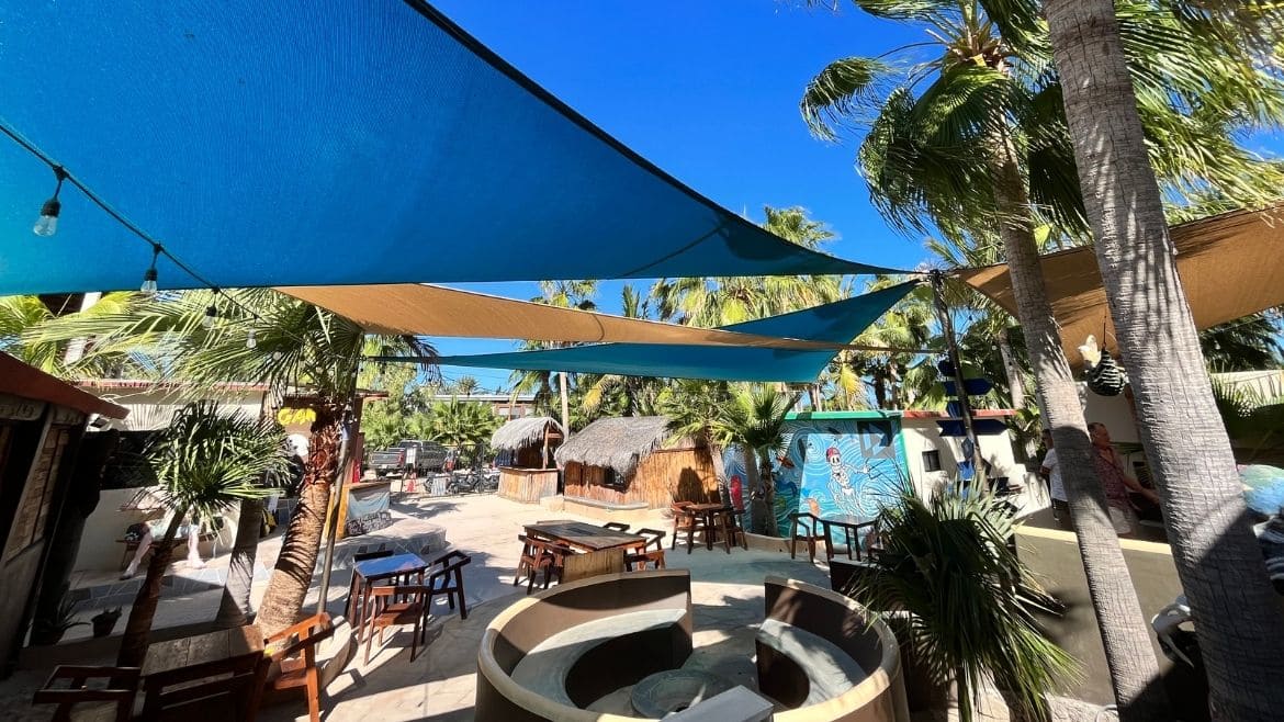 Toller Außenbereich mit Feuerschale