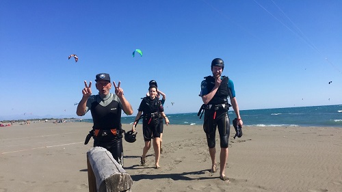 Ulcinj: Vorbereitung zum Kiten Ulcinj: Vorbereitung zum Kiten