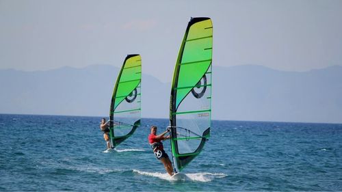 Windsurfen: Windsurfer auf Rhodos Theologos