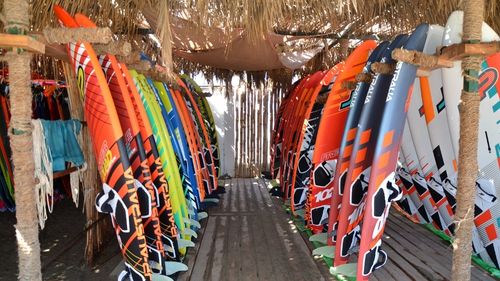 Windsurfen: Material, Lagerung und Rettung