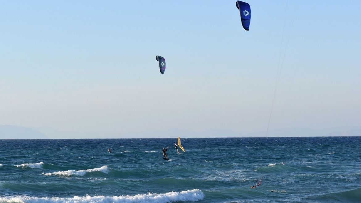 Rhodos-Fanes: Wingfoilen- und Kitesurfen in Fanes Rhodos-Fanes: Wingfoilen- und Kitesurfen in Fanes