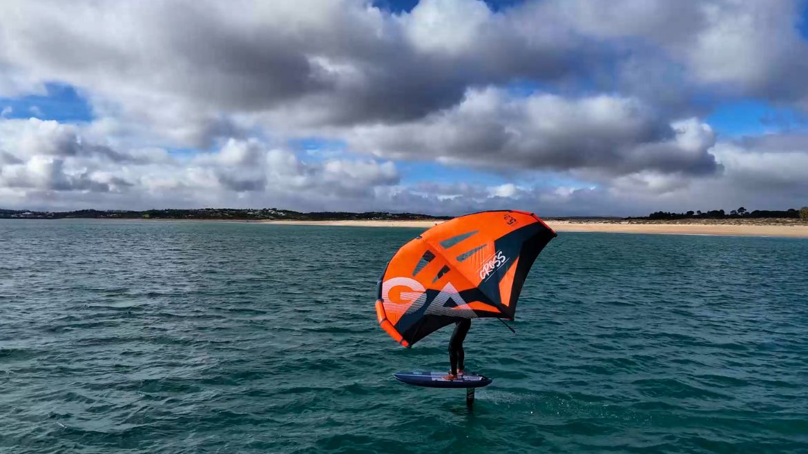 Algarve: Wingfoiler an der Algarve