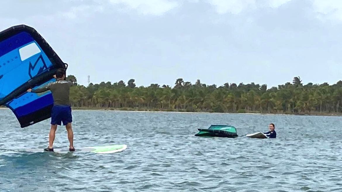 Kalpitiya: Wingen an der Kite- und Wind/Wingsurf Station Kalpitiya: Wingen an der Kite- und Wind/Wingsurf Station