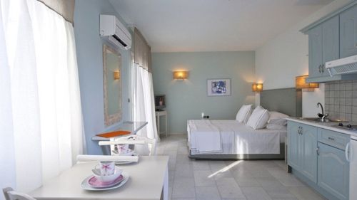Naxos: Übersicht Doppelzimmer Suite mit zwei Balkone Naxos: Übersicht Doppelzimmer Suite mit zwei Balkone